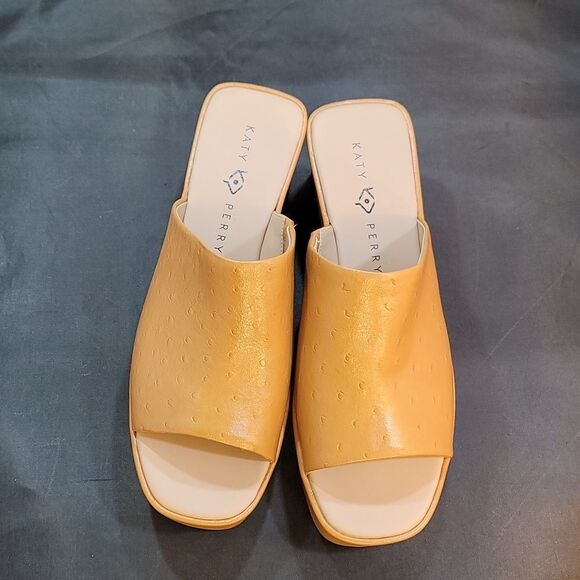 BRAND NEW KATY PERRY THE BUSY BEE SLIDE SANDALS - Picture 3 of 16